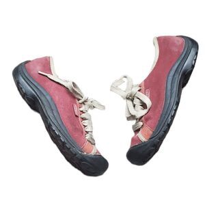 Keen Maroon Hiking Portola Shoes